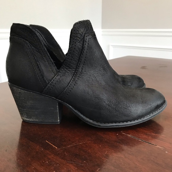 Steve Madden Shoes - Steve Madden Black Leather Aliee Ankle Booties